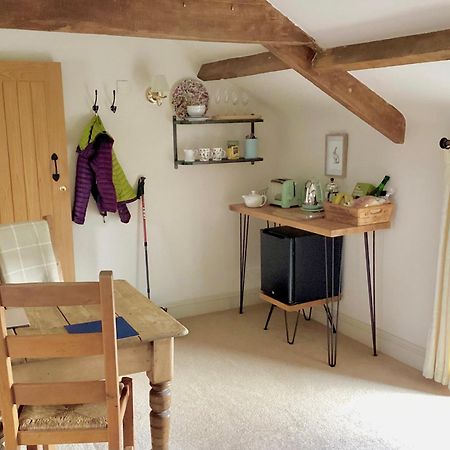 Neuadd B&B Suites Crickhowell Εξωτερικό φωτογραφία