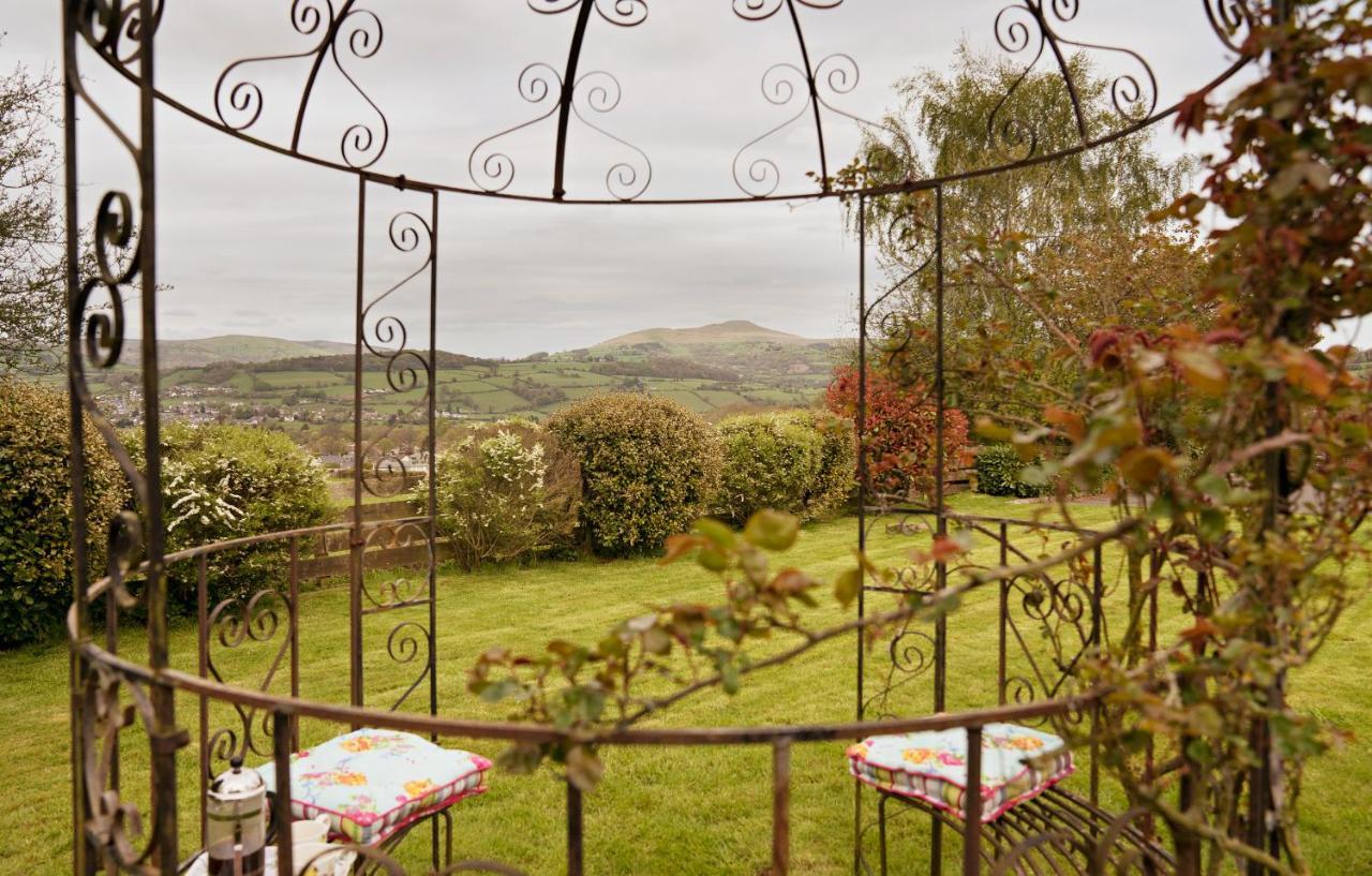 Neuadd B&B Suites Crickhowell Εξωτερικό φωτογραφία