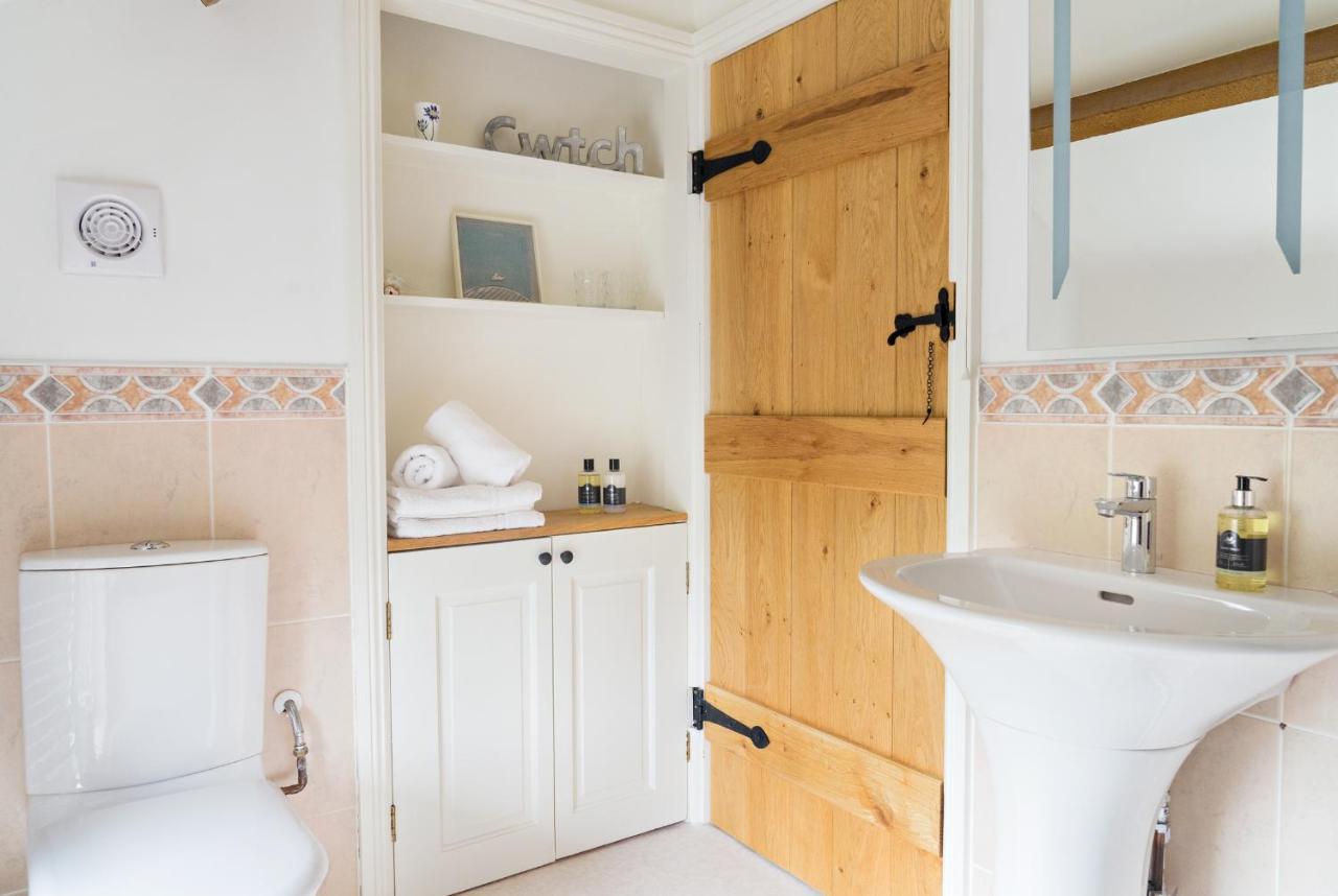 Neuadd B&B Suites Crickhowell Εξωτερικό φωτογραφία