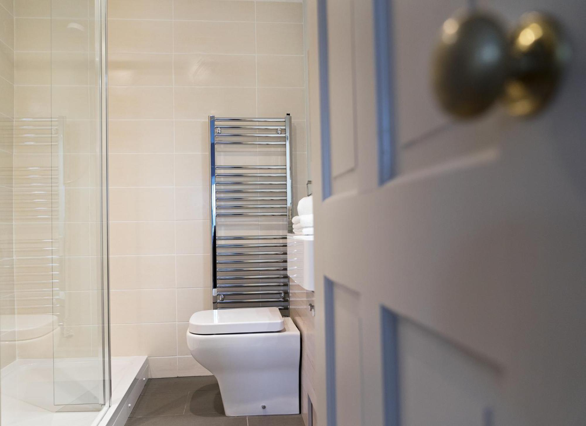 Neuadd B&B Suites Crickhowell Δωμάτιο φωτογραφία
